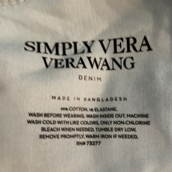 💙Plus Size Simply Vera Vera Wang Button-Front Roll-Cuff Jean Shorts - 16W - Picture 6 of 8